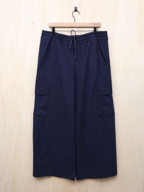 Athleta Retroterry High Rise Wide Leg Cargo Pant Navy Blue XL - Picture 2 of 4